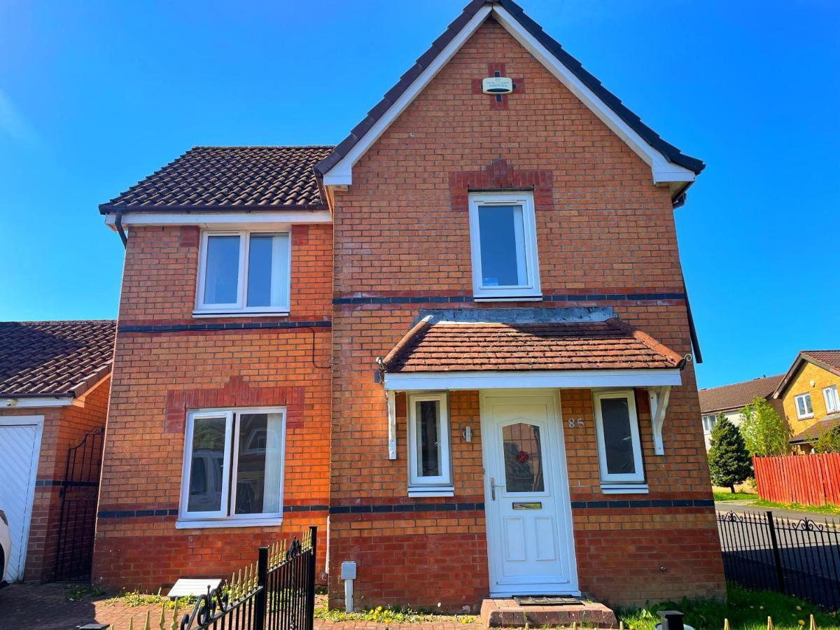 Villa Cozy Nights Svp Detached House Glasgow Esterno foto