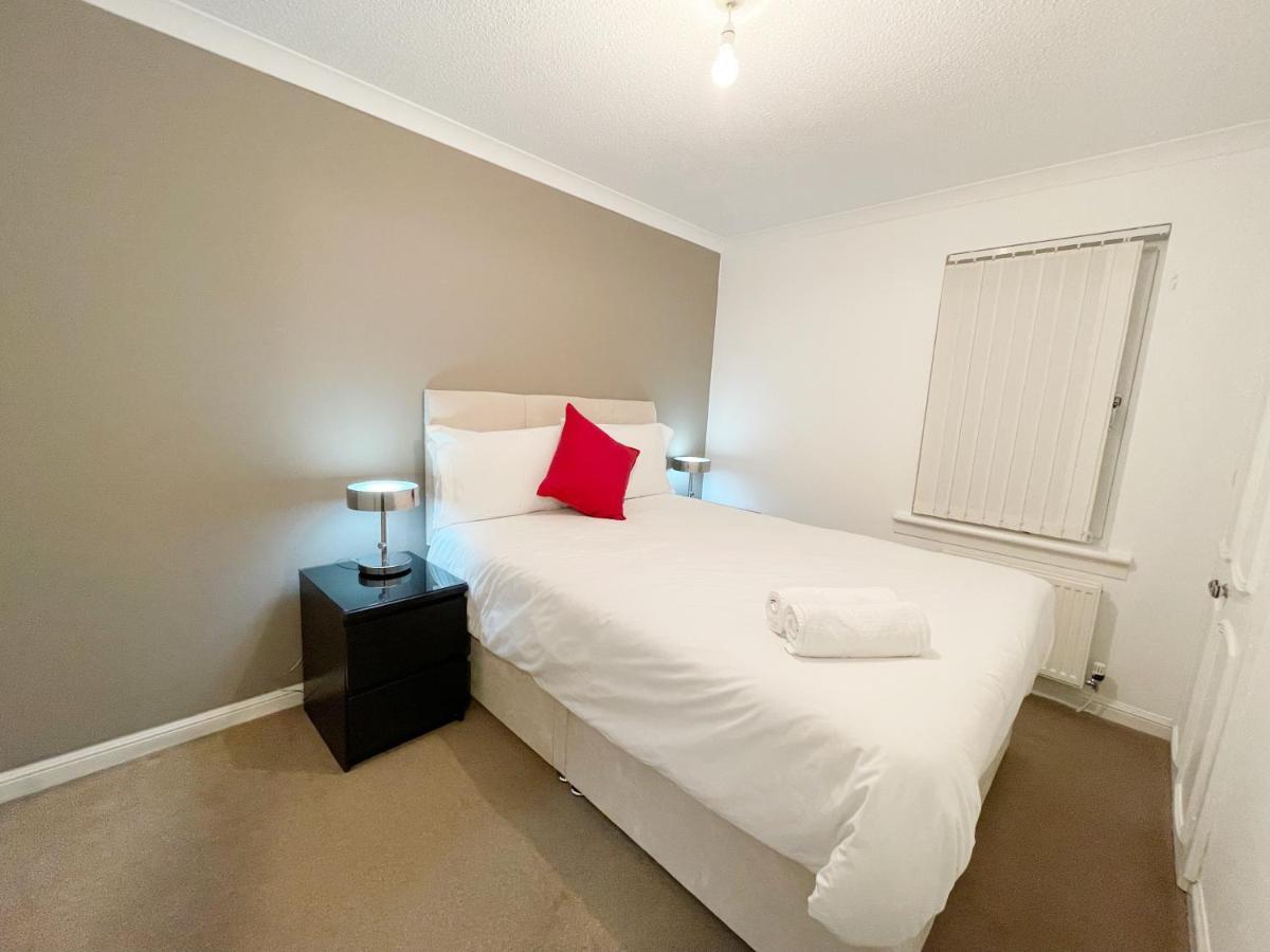Villa Cozy Nights Svp Detached House Glasgow Esterno foto