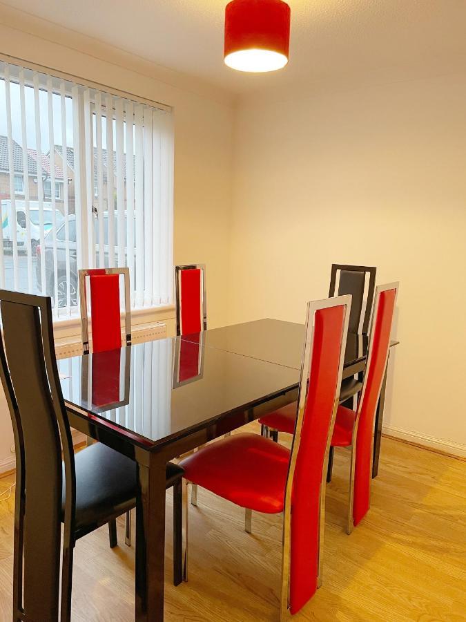 Villa Cozy Nights Svp Detached House Glasgow Esterno foto